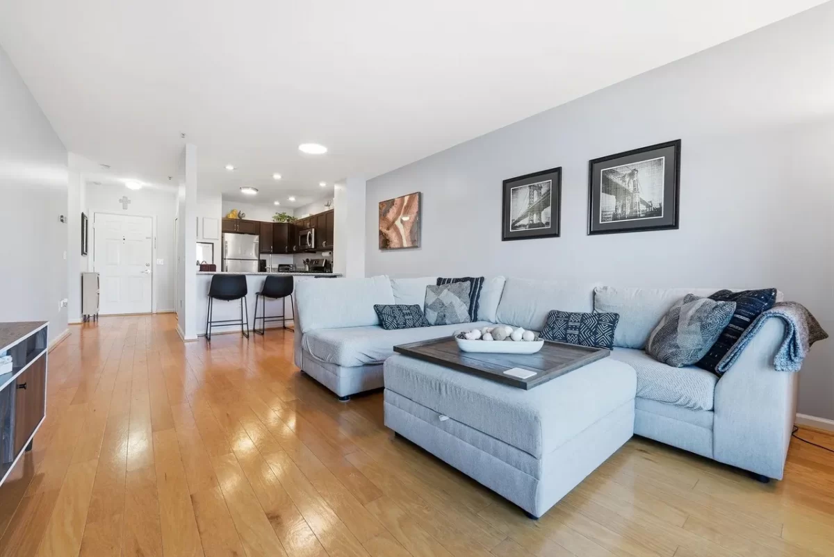 1BR Condo for Sale in Edgewater, NJ