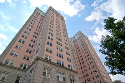 2BR House for Sale in Chicago, IL