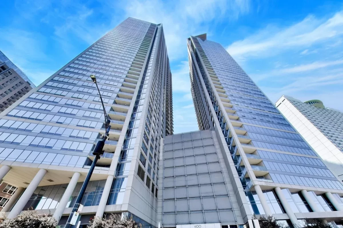 2BR Condo for Sale in Chicago, IL