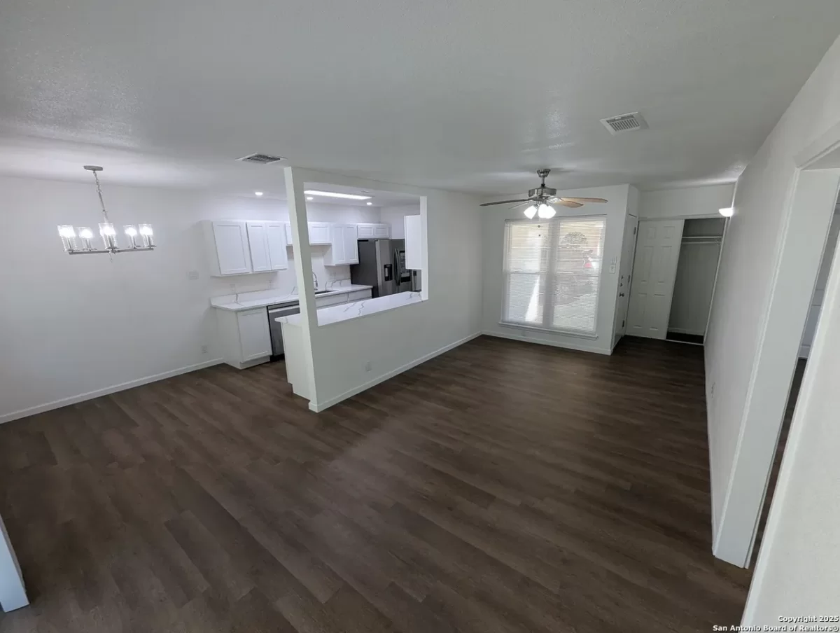 2BR House for Rent in San Antonio, TX