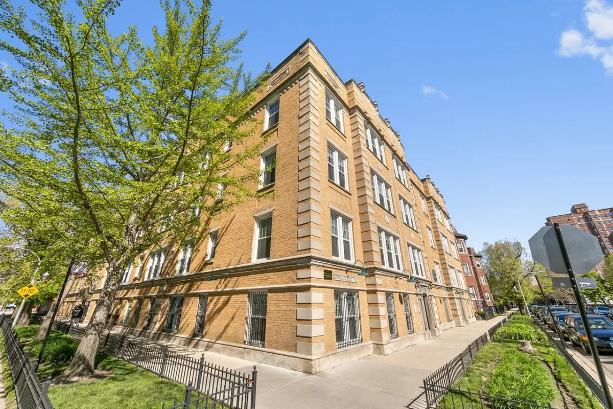 2BR House for Rent in Chicago, IL
