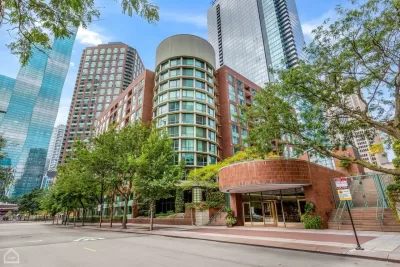 Condo for Sale in Chicago, IL