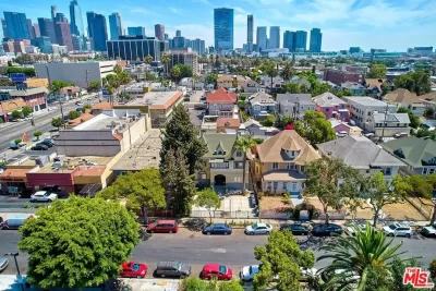 4BR Multi-Family for Sale in Los Angeles, CA