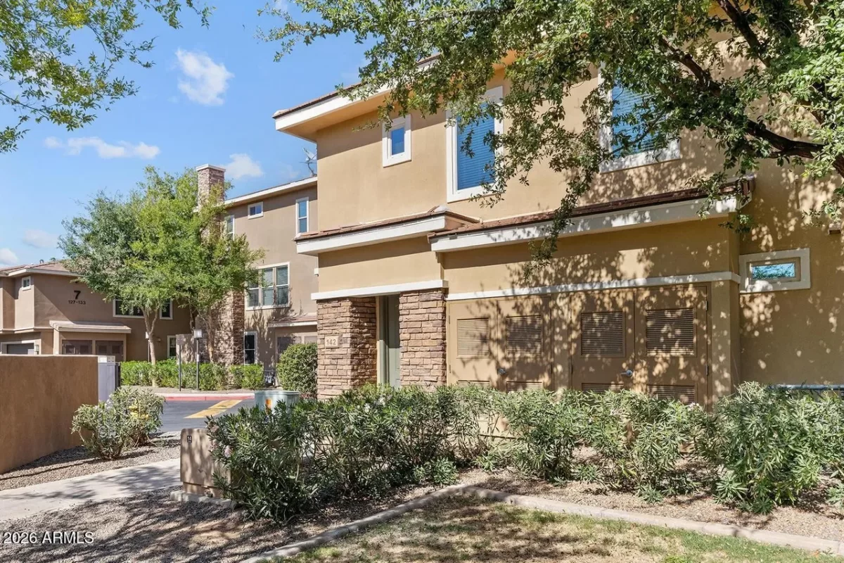 2BR Townhouse for Sale in Phoenix, AZ