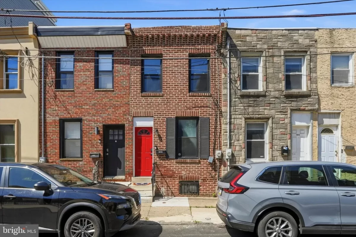 2BR Townhouse for Sale in Philadelphia, PA