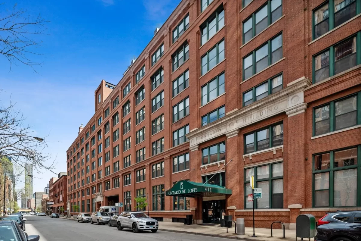 2BR Condo for Sale in Chicago, IL