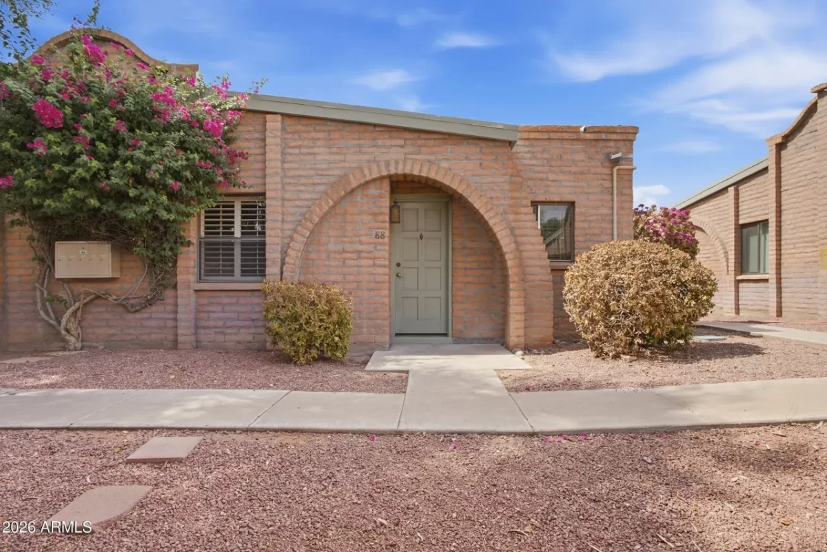 2BR Townhouse for Sale in Phoenix, AZ