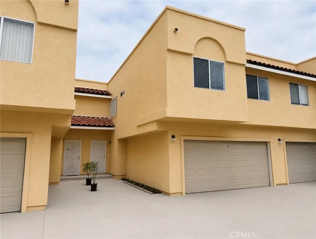4BR Condo for Sale in Los Angeles, CA