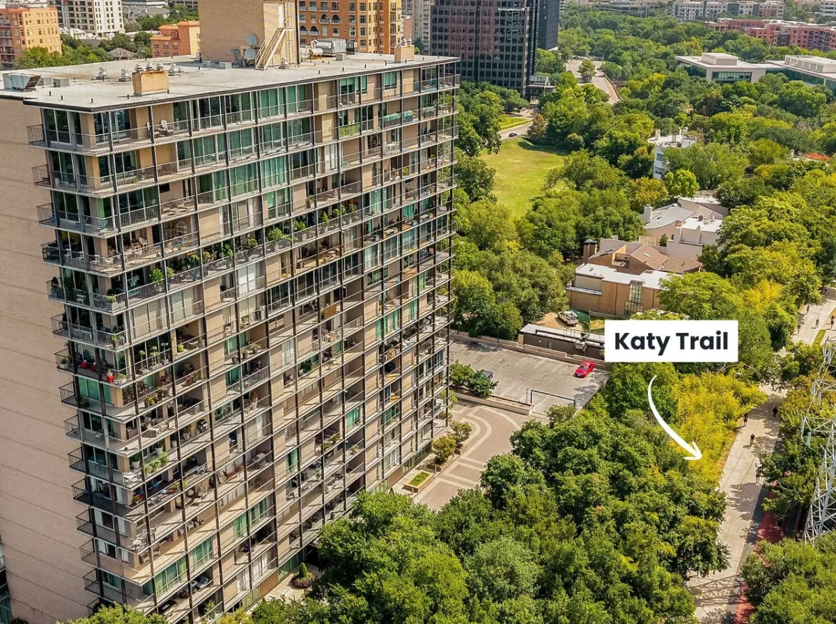 2BR Condo for Sale in Dallas, TX