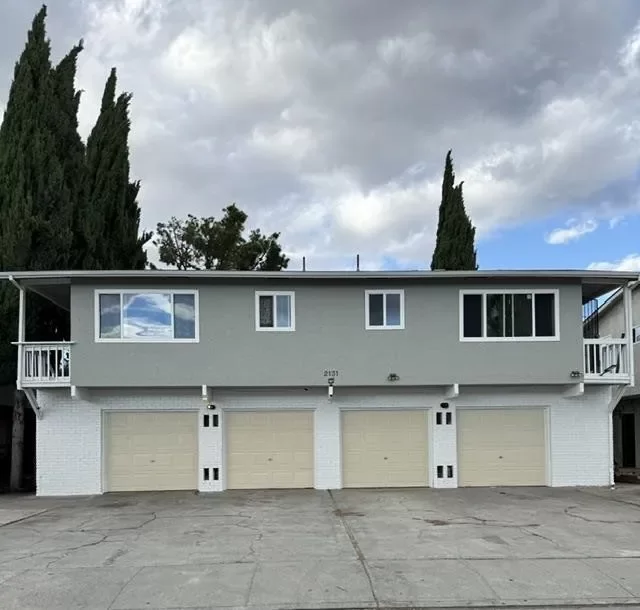 8BR Multi-Family for Sale in Santa Clara, CA