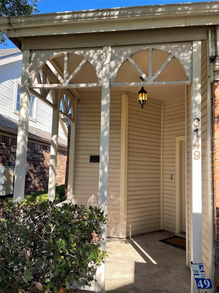 2BR House for Rent in Dallas, TX