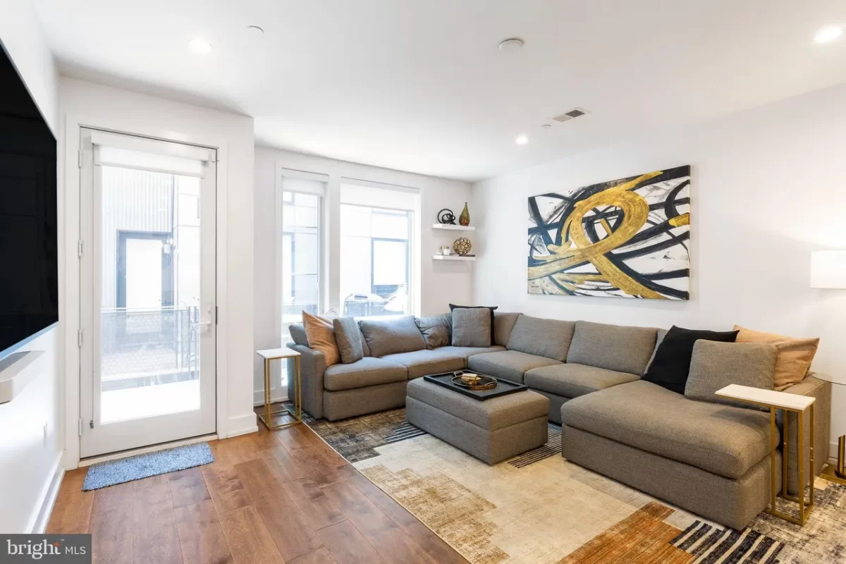 3BR Townhouse for Sale in Philadelphia, PA