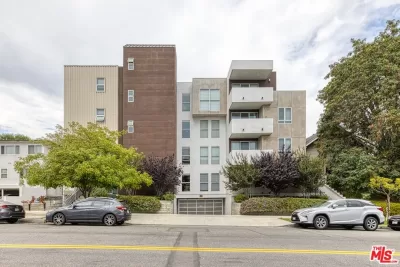 2BR Condo for Sale in Los Angeles, CA