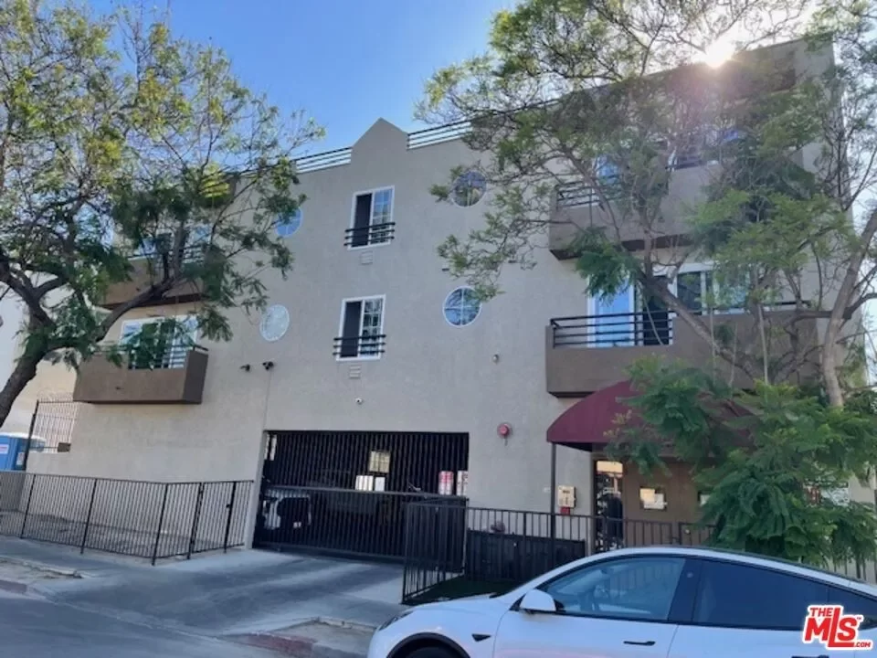 3BR Condo for Rent in Los Angeles, CA