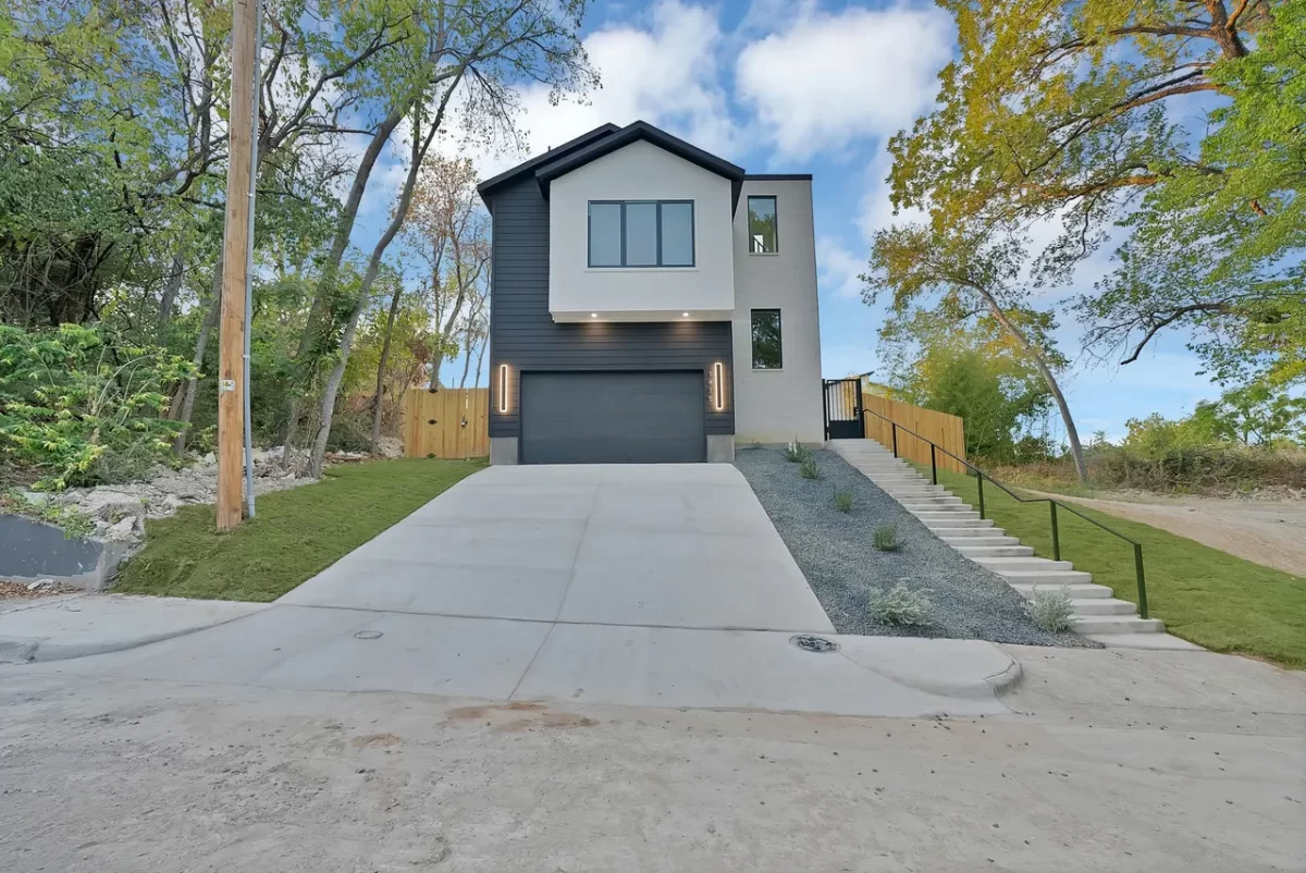 4BR House for Sale in Dallas, TX