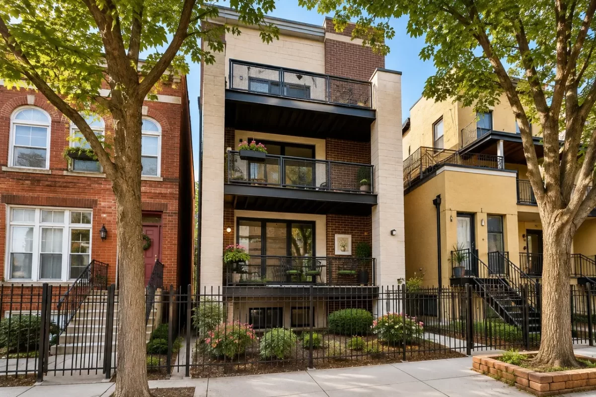 3BR Condo for Sale in Chicago, IL
