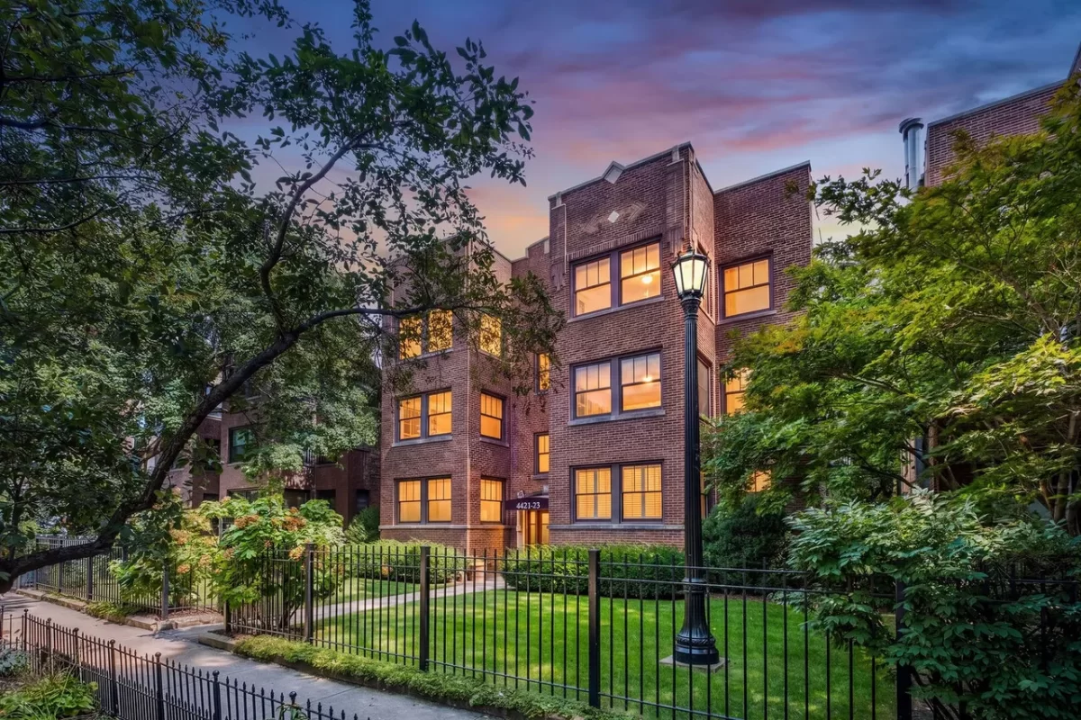3BR Condo for Sale in Chicago, IL