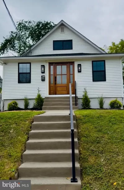 4BR House for Sale in Barrington, NJ