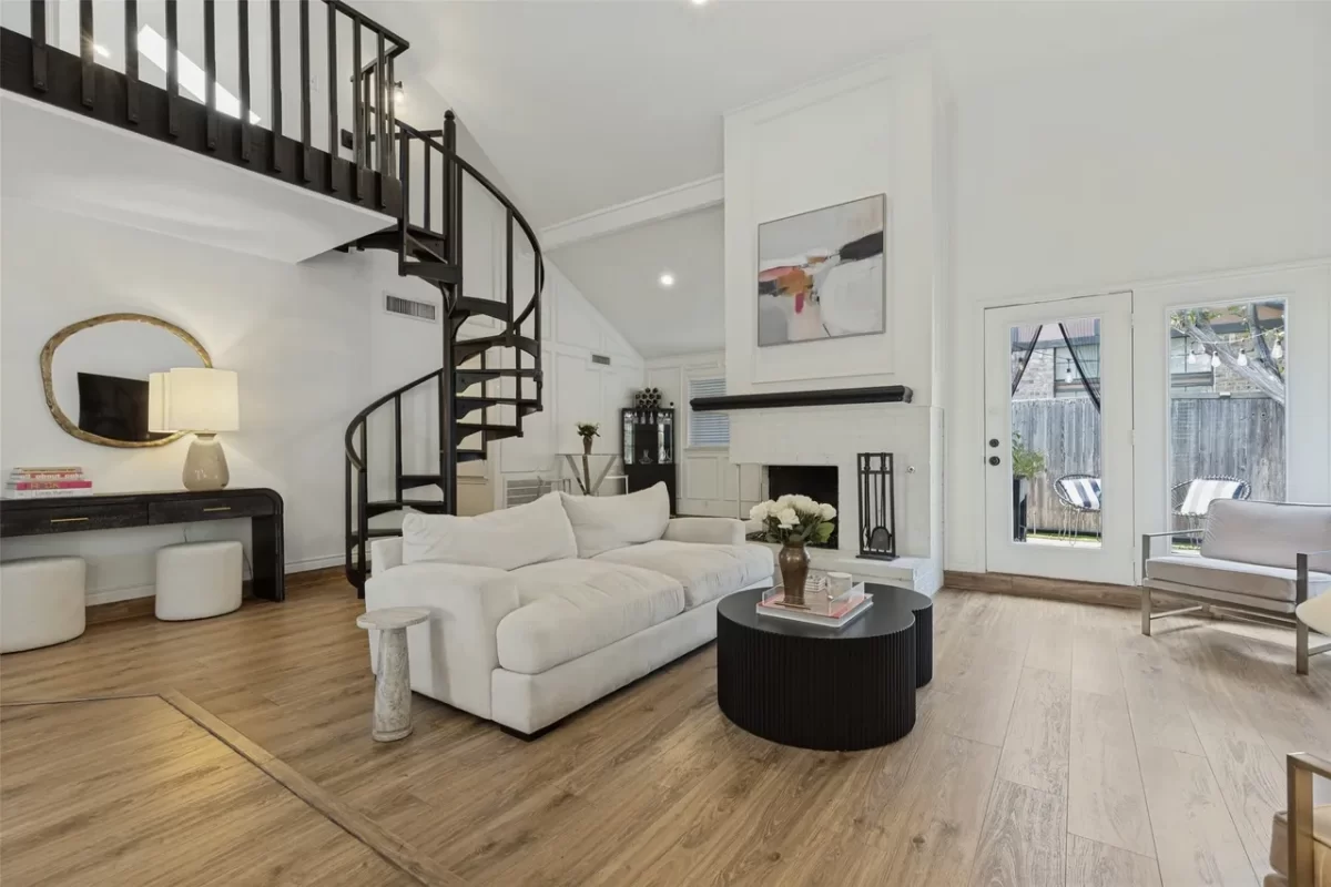 2BR House for Sale in Dallas, TX