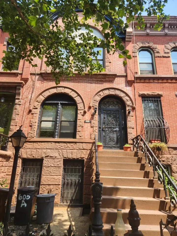 4BR House for Sale in Brooklyn, NY