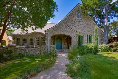 3BR House for Sale in Dallas, TX