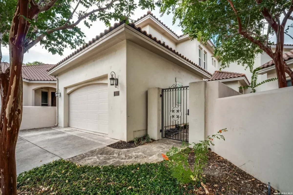 4BR House for Sale in San Antonio, TX