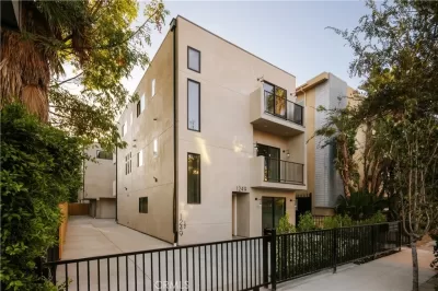 2BR House for Rent in Los Angeles, CA