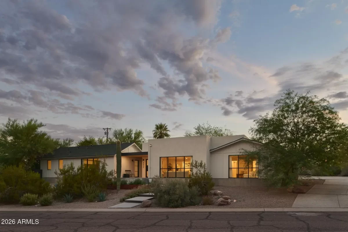 4BR House for Sale in Phoenix, AZ