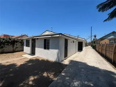 4BR Multi-Family for Sale in Los Angeles, CA