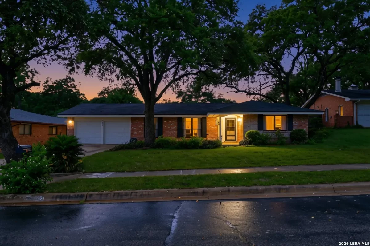 4BR House for Sale in San Antonio, TX
