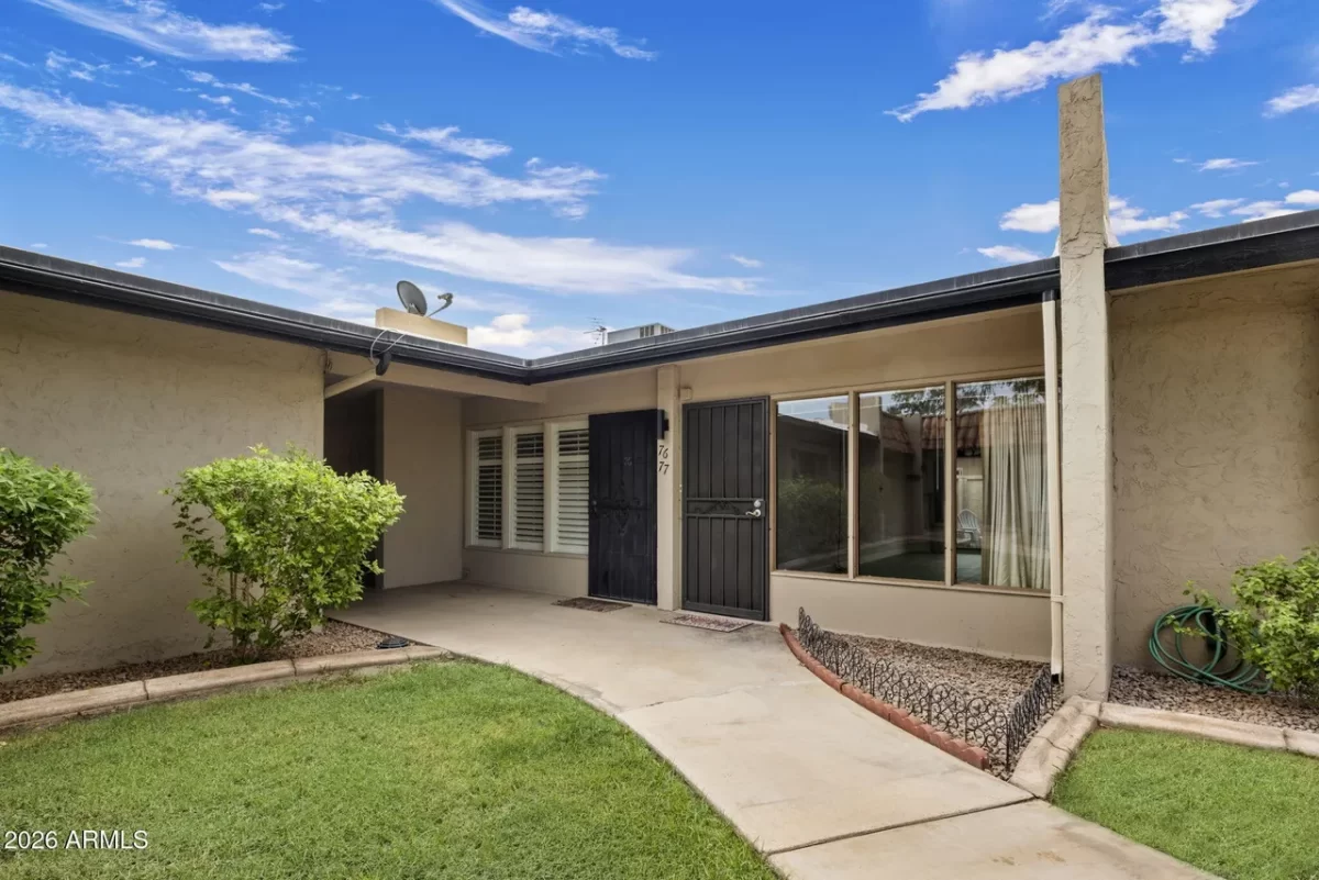2BR Townhouse for Sale in Phoenix, AZ