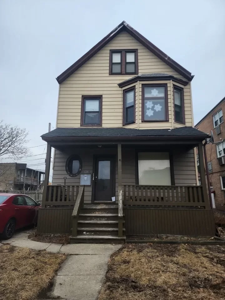 9BR Multi-Family for Sale in Chicago, IL