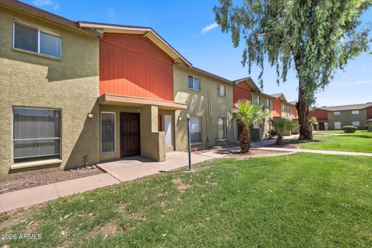 2BR Townhouse for Sale in Phoenix, AZ