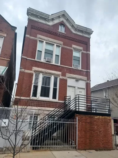 2BR House for Rent in Chicago, IL