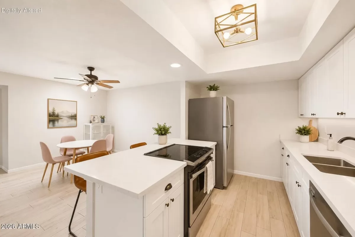 2BR Townhouse for Sale in Phoenix, AZ
