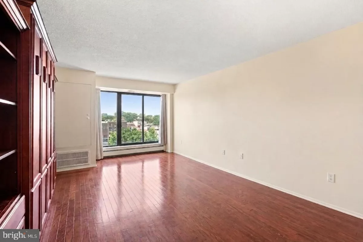 Condo for Sale in Philadelphia, PA