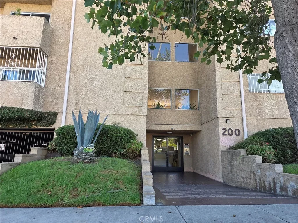 2BR Condo for Sale in Los Angeles, CA
