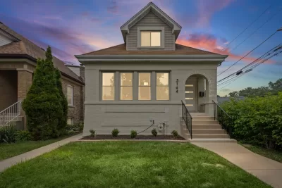5BR House for Sale in Chicago, IL