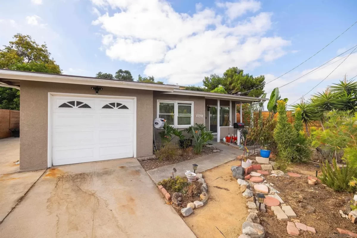 2BR House for Sale in San Diego, CA