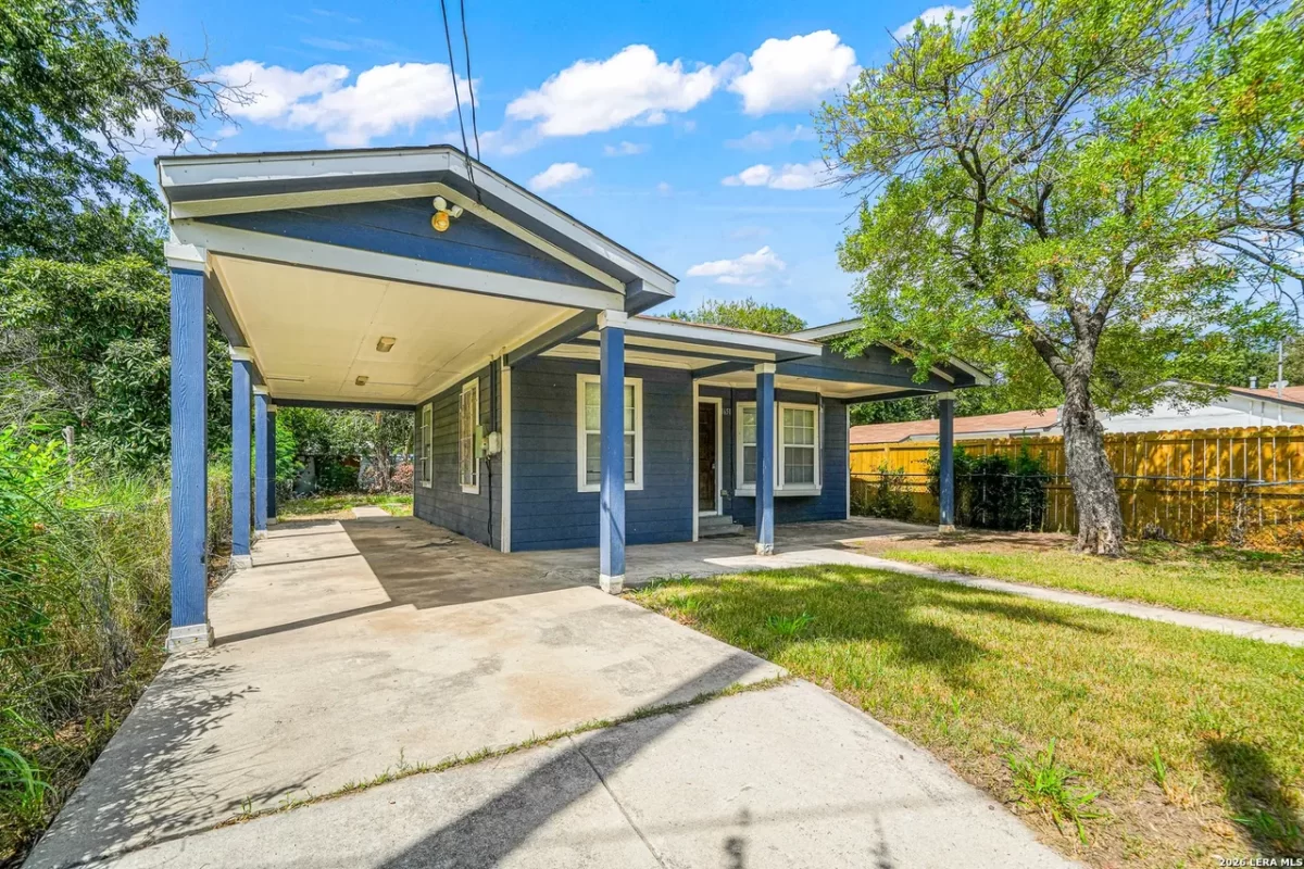 2BR House for Sale in San Antonio, TX