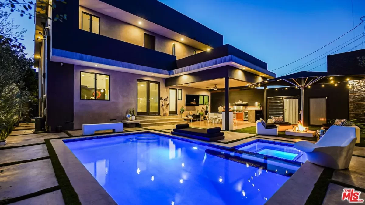5BR House for Sale in Los Angeles, CA