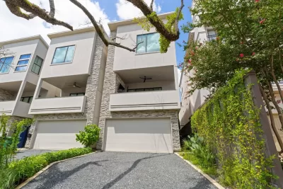 4BR House for Sale in Houston, TX