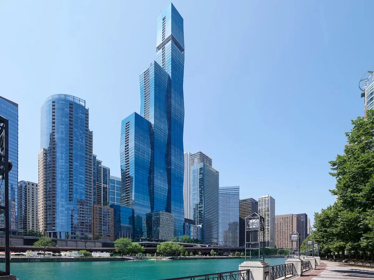 4BR Condo for Sale in Chicago, IL