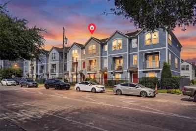 2BR Townhouse for Sale in Houston, TX