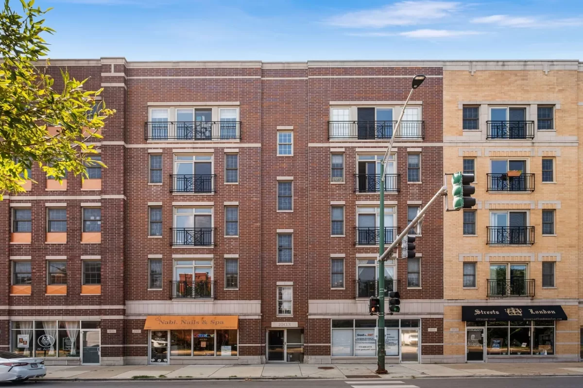 3BR Condo for Sale in Chicago, IL