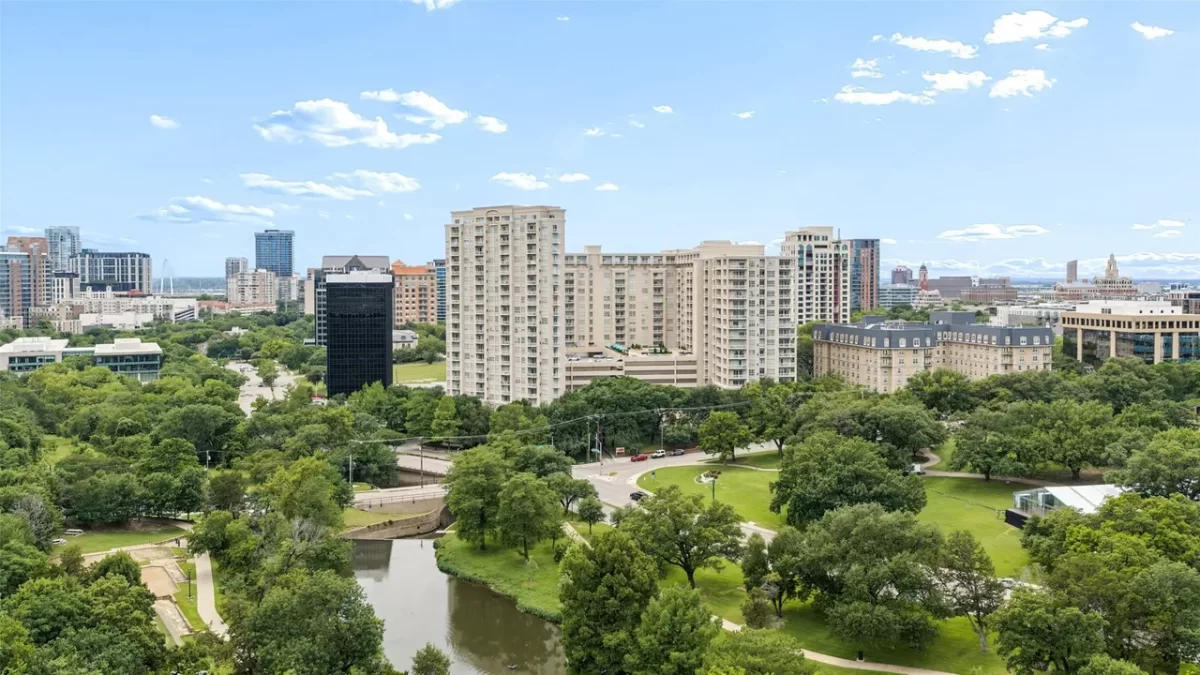 2BR Condo for Sale in Dallas, TX