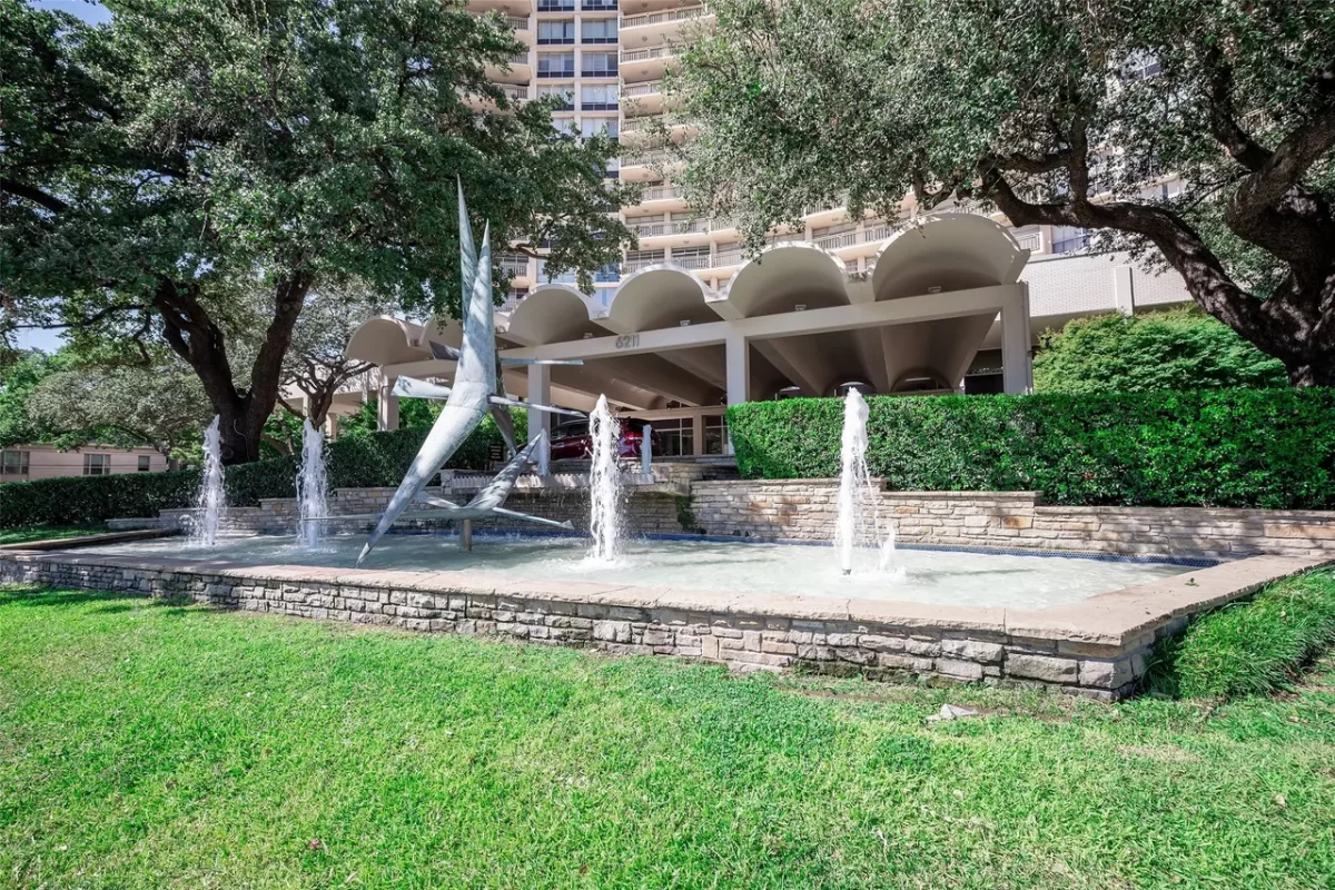 2BR Condo for Sale in Dallas, TX