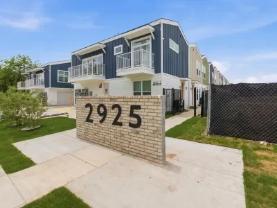 2BR Townhouse for Rent in Dallas, TX