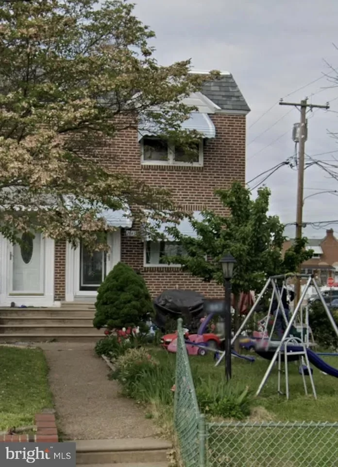 3BR Townhouse for Sale in Philadelphia, PA
