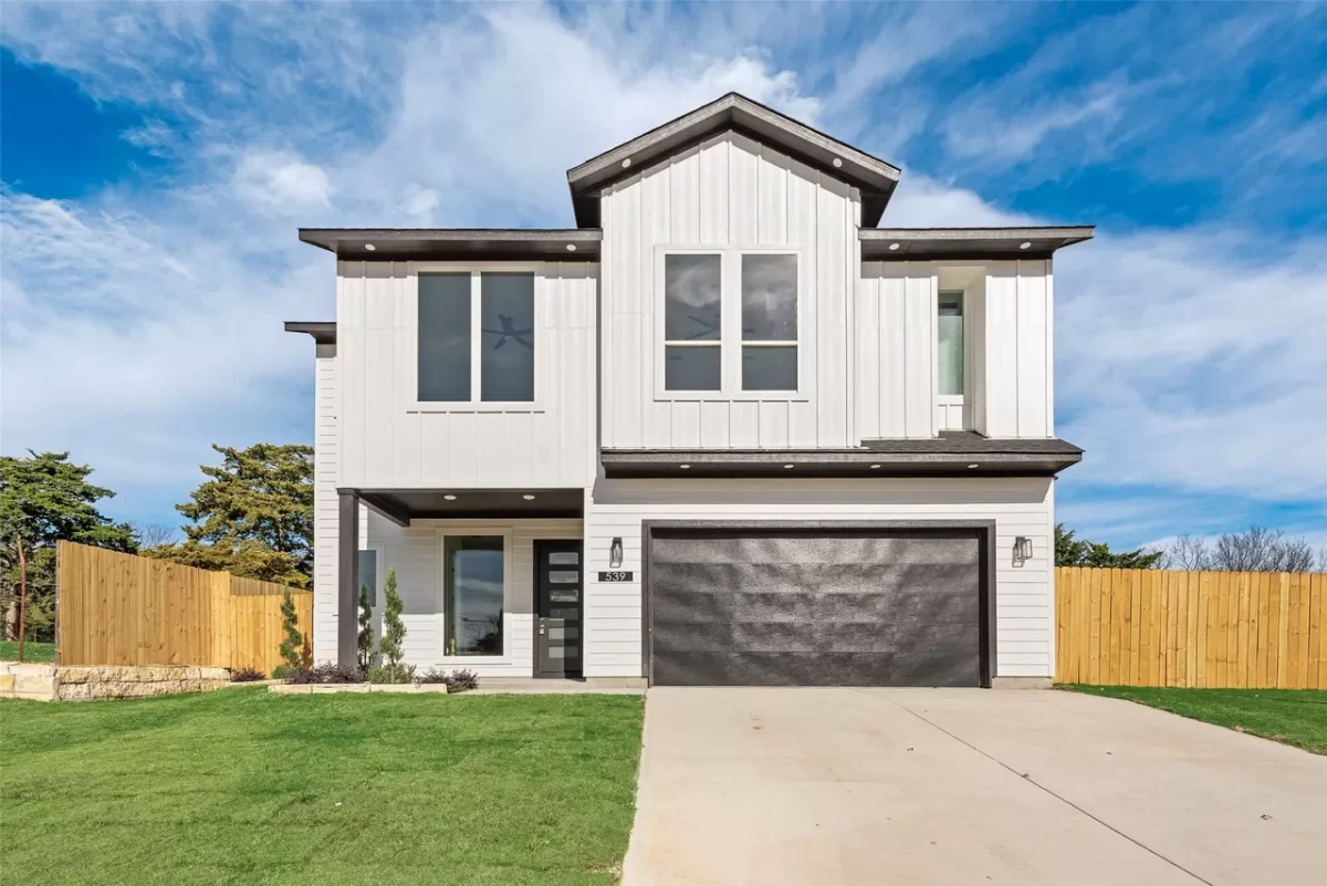 4BR House for Sale in Dallas, TX